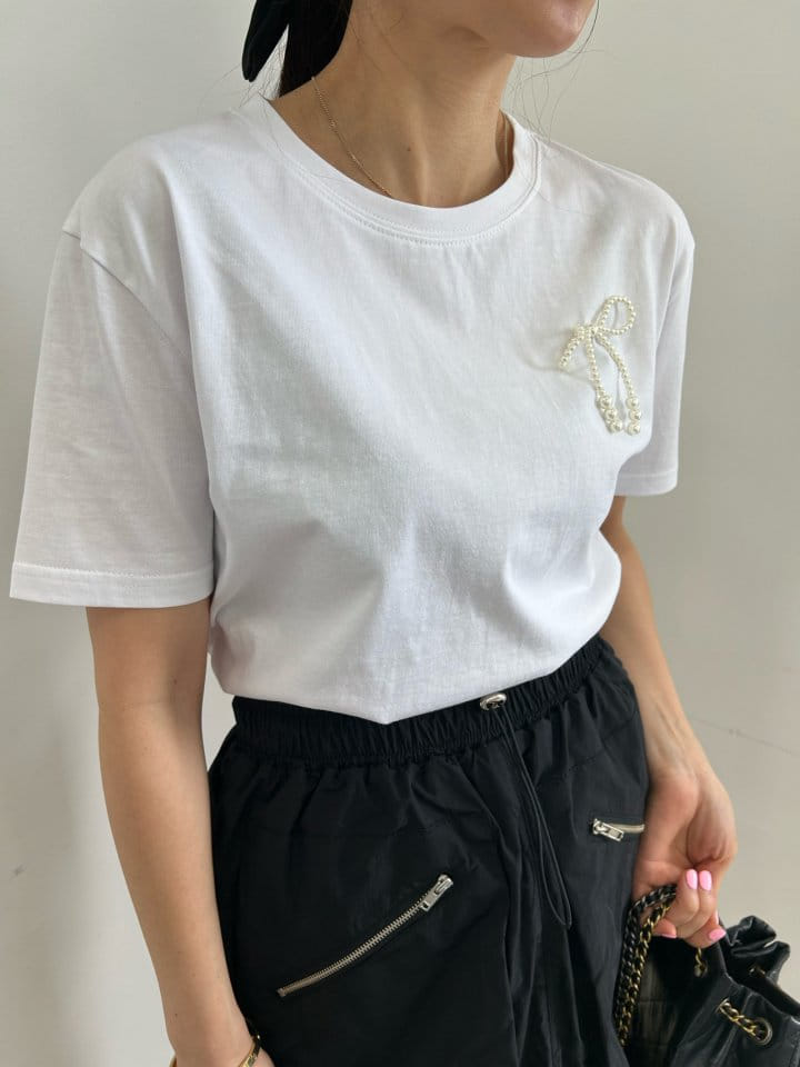 Pearls room - Korean Women Fashion - #womensfashion - Pearl Ribbon Tee - 6