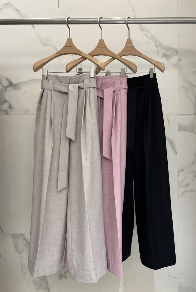 Plushong - Korean Women Fashion - #momslook - Lang V Pants