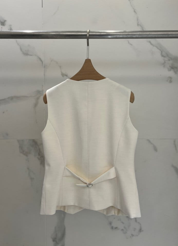 Plushong - Korean Women Fashion - #romanticstyle - Hepburn Vest - 6