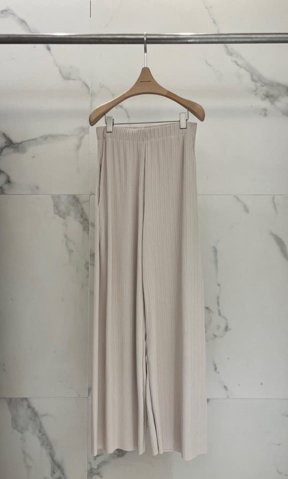 Plushong - Korean Women Fashion - #womensfashion - Cool Rib Pants - 2