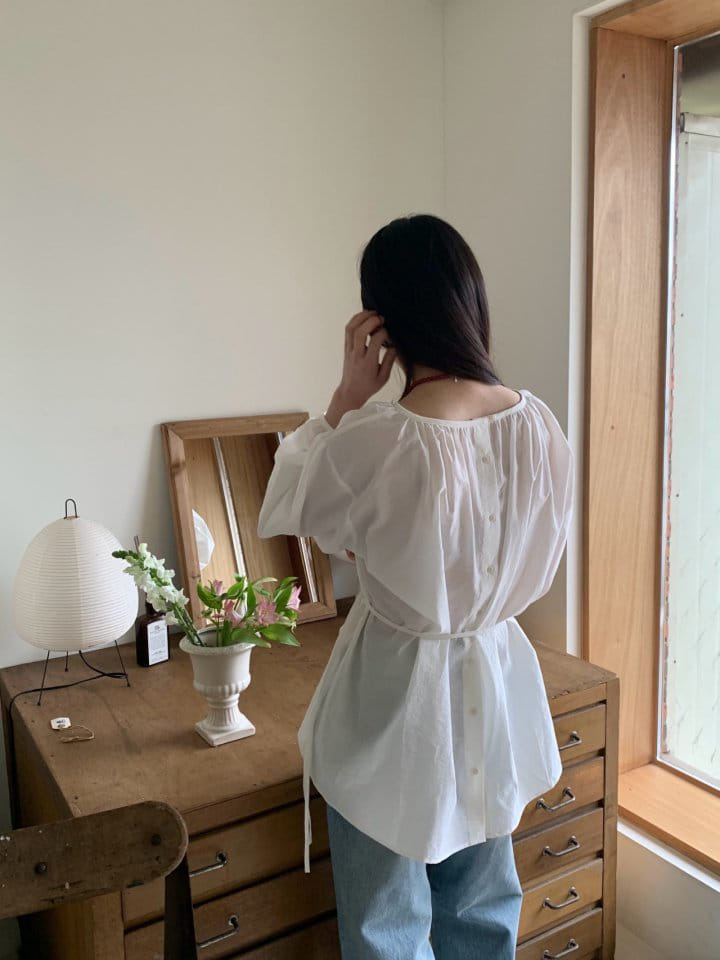 Pomelo - Korean Women Fashion - #momslook - Round Shirring Blouse - 6