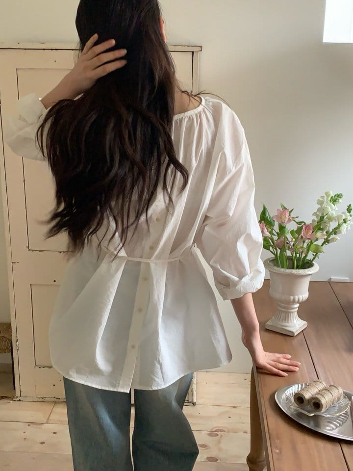 Pomelo - Korean Women Fashion - #thatsdarling - Round Shirring Blouse - 2
