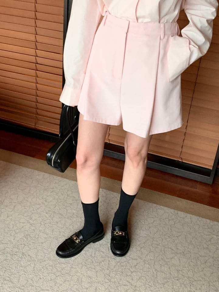 Rumiru - Korean Women Fashion - #momslook - Milk Shorts - 11