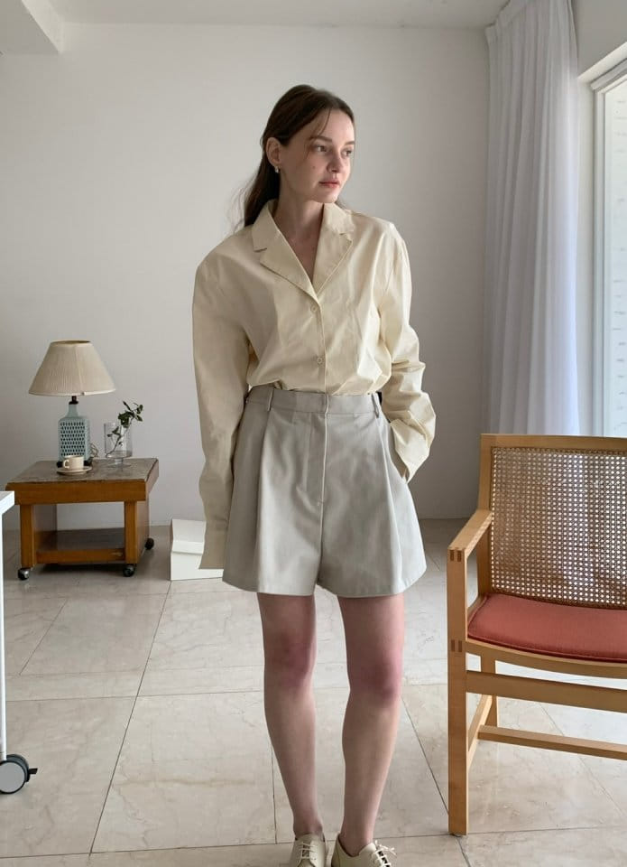 Rumiru - Korean Women Fashion - #momslook - Milk Shorts - 3