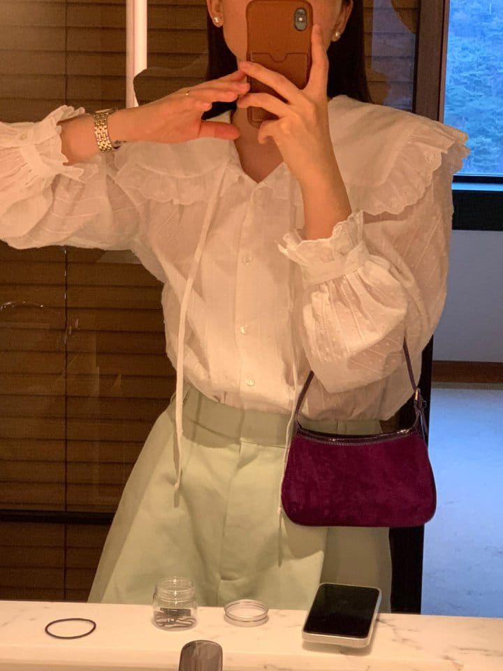 Rumiru - Korean Women Fashion - #momslook - Lace Frill Blouse - 3