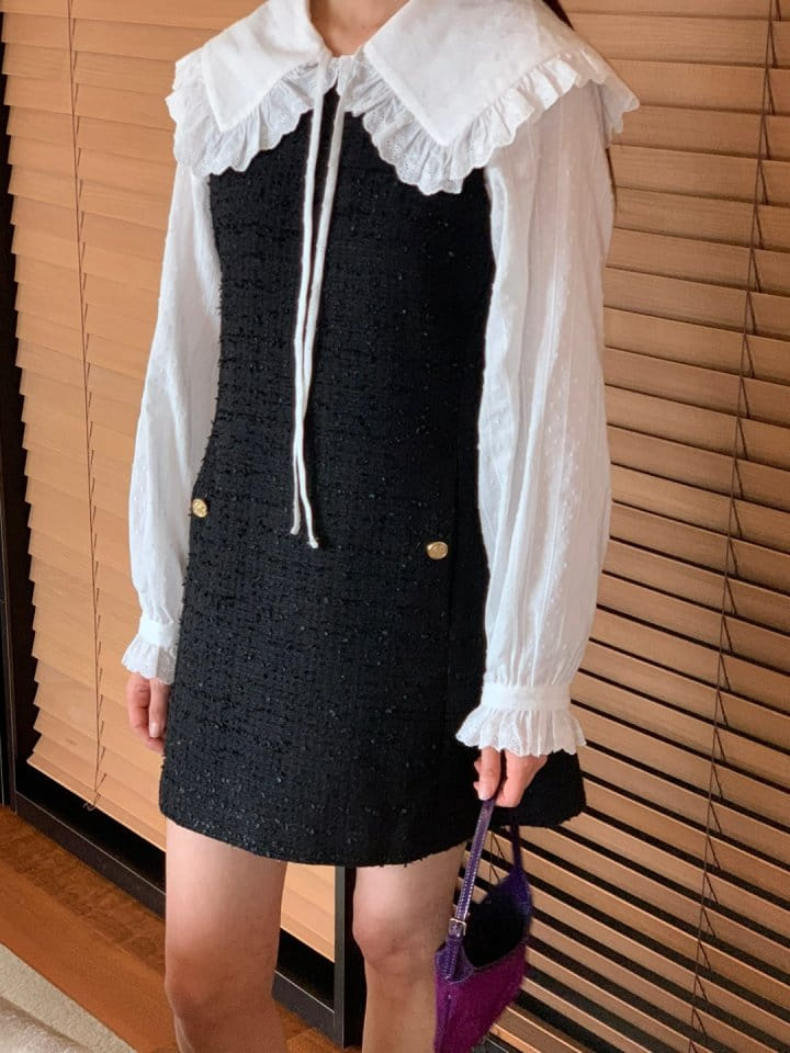 Rumiru - Korean Women Fashion - #momslook - Lace Frill Blouse - 5