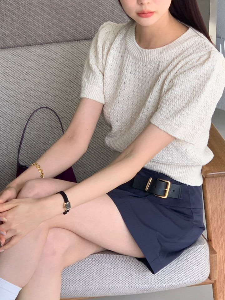 Rumiru - Korean Women Fashion - #restrostyle - Puff Short Sleeve Tee - 4