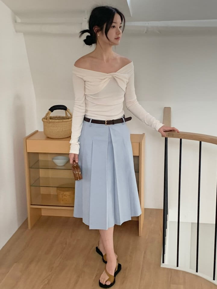 Rumiru - Korean Women Fashion - #womensfashion - Ribbon Shoulder Tee - 8
