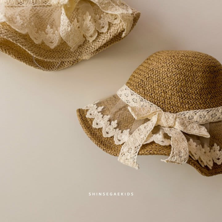 Shinseage Kids - Korean Children Fashion - #kidsshorts - Jisa Mesh Lace Bucket Hat - 4