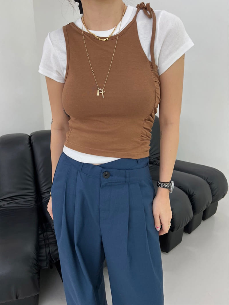 Solar - Korean Women Fashion - #restrostyle - Coni Sleeveless Tee - 5
