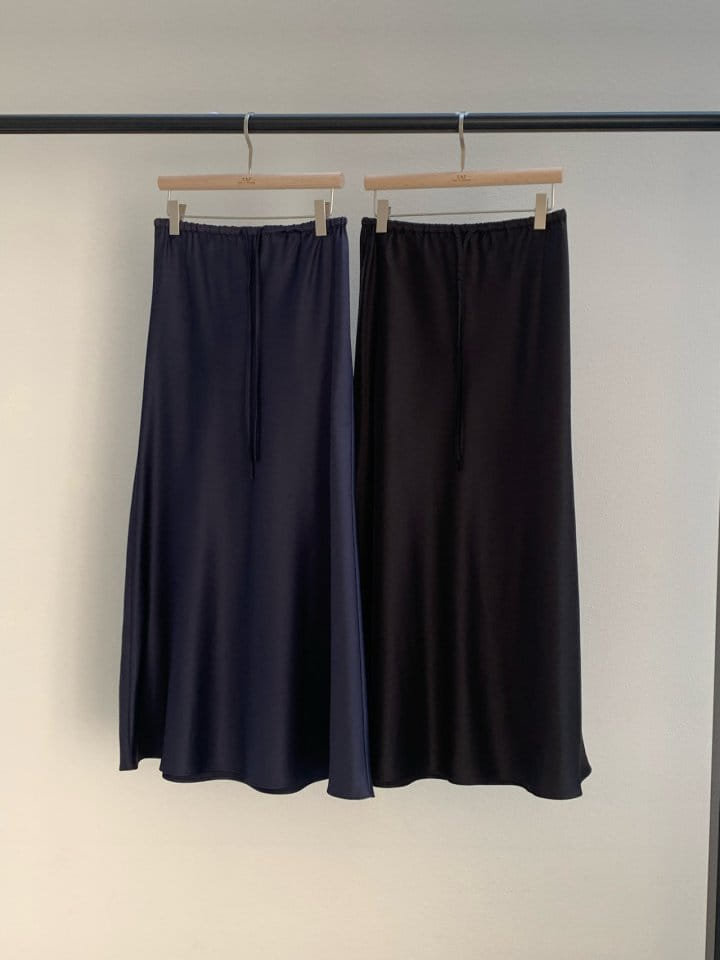 Taf - Korean Women Fashion - #thelittlethings - Long Satin Skirt - 7
