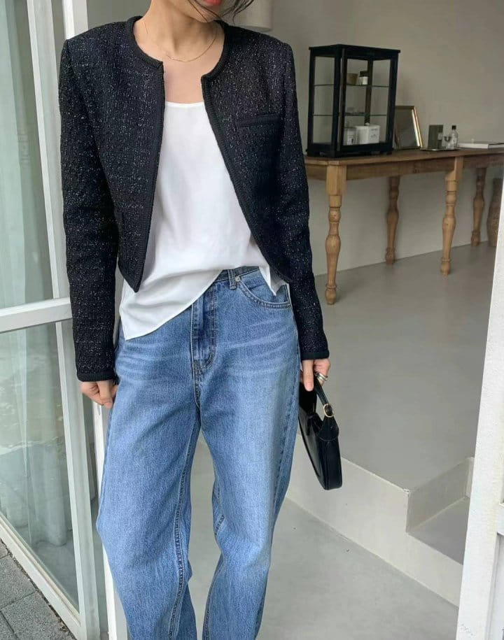 Taf - Korean Women Fashion - #vintageinspired - Line Silky Sleeveless Tee - 3