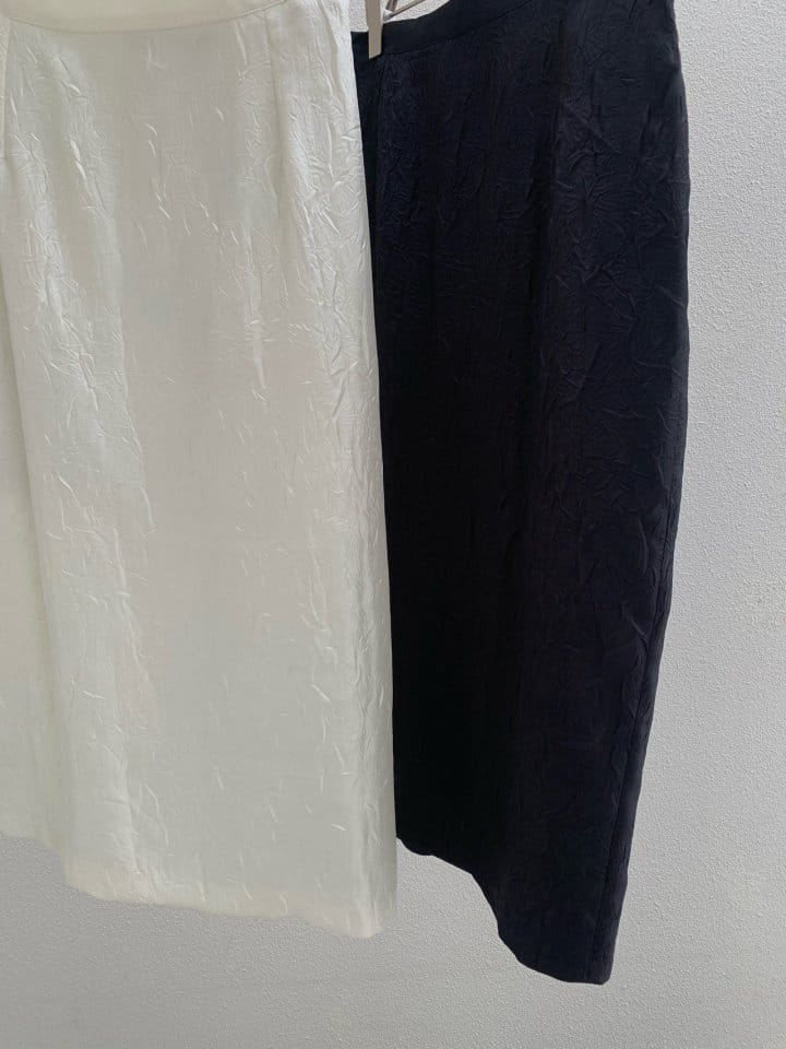 Taf - Korean Women Fashion - #momslook - Eyrolinkle Skirt - 4