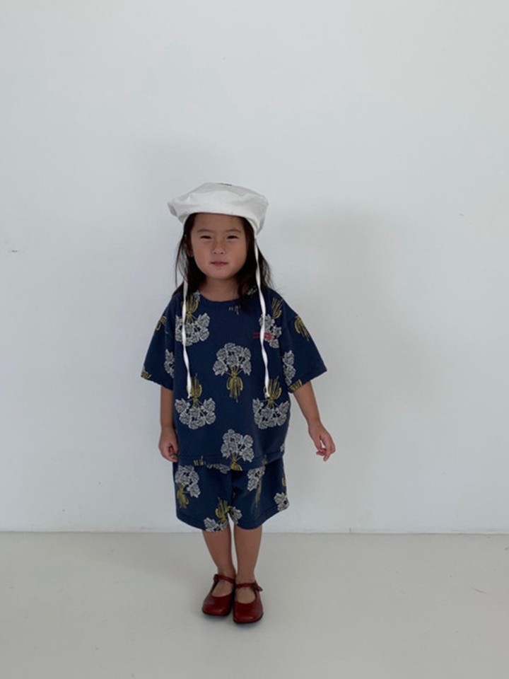 Flower Tee With Mom