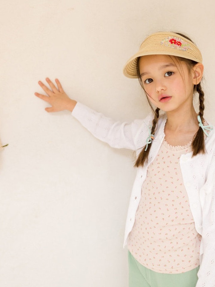 Cuty Sleeveless Tee