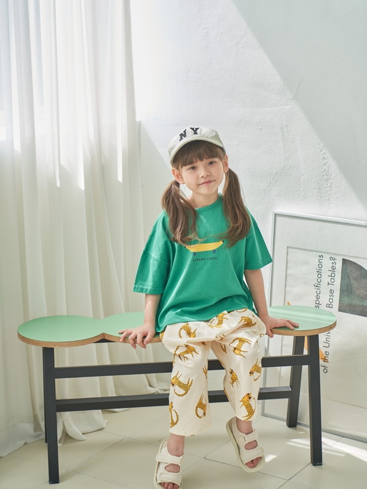 Banana Skates Tee