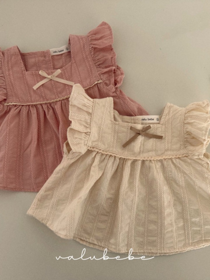 Eyelet Ribbon Blouse
