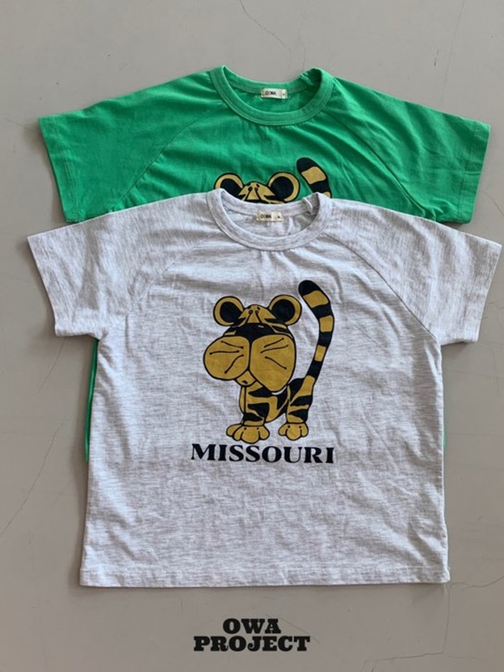Mijuri Tee