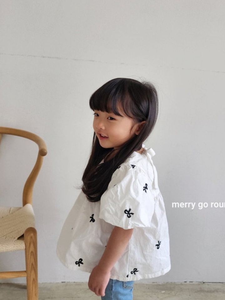 Ribbon Embroidery Blouse