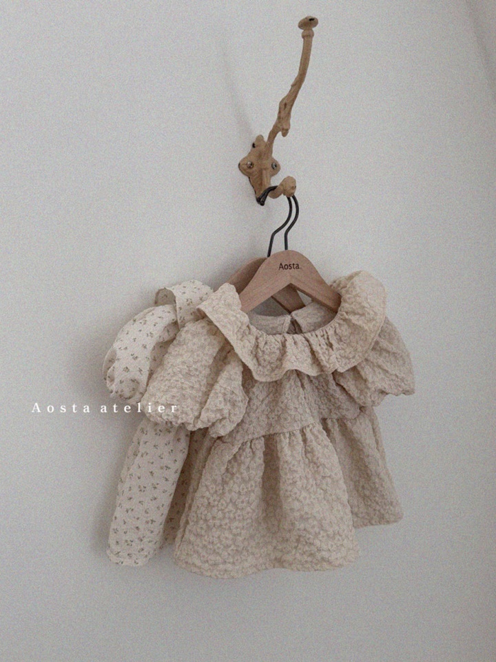 Olivia Blouse