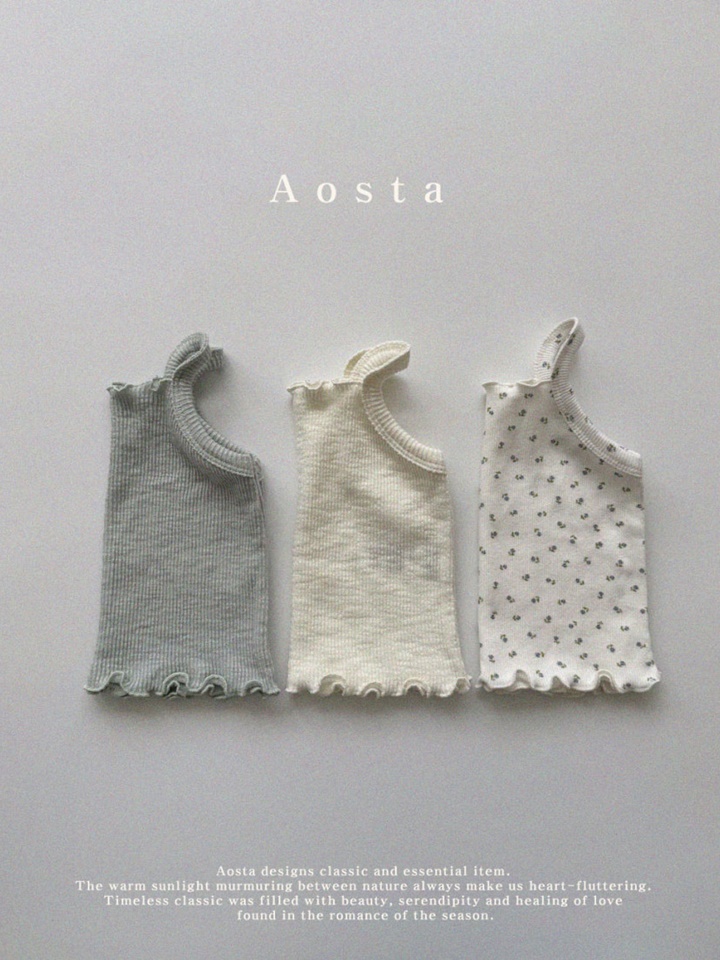 Camellia Sleeveless Tee