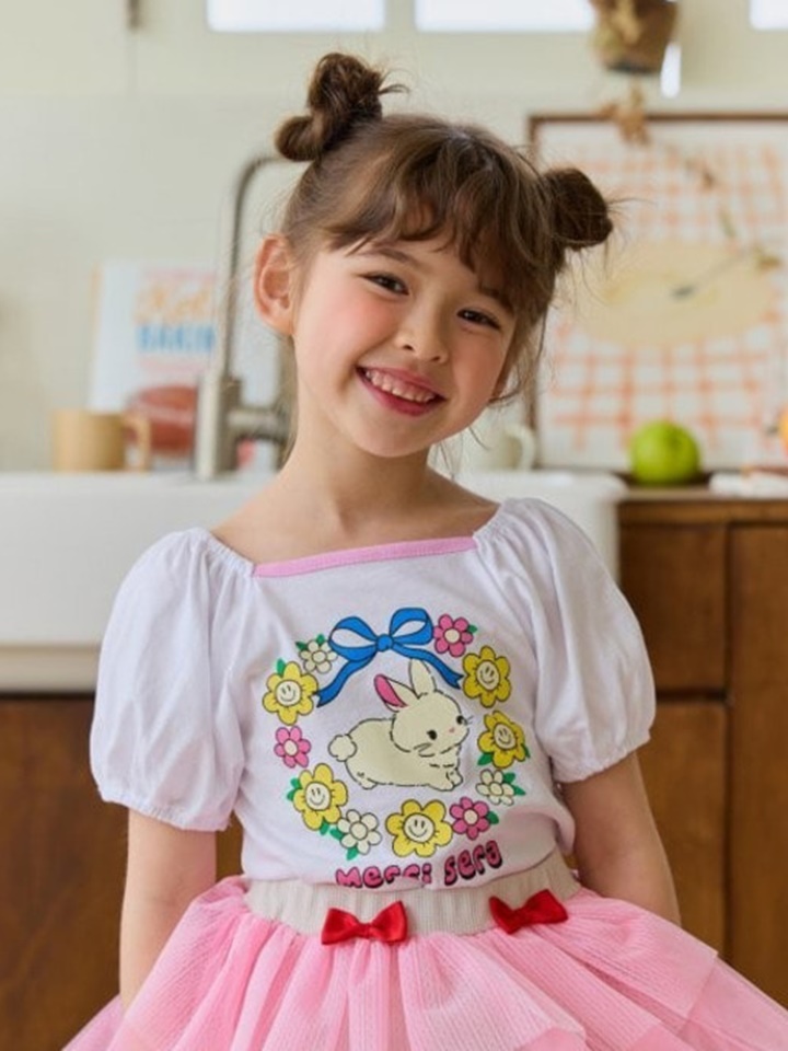 Raglan Daisy Tee