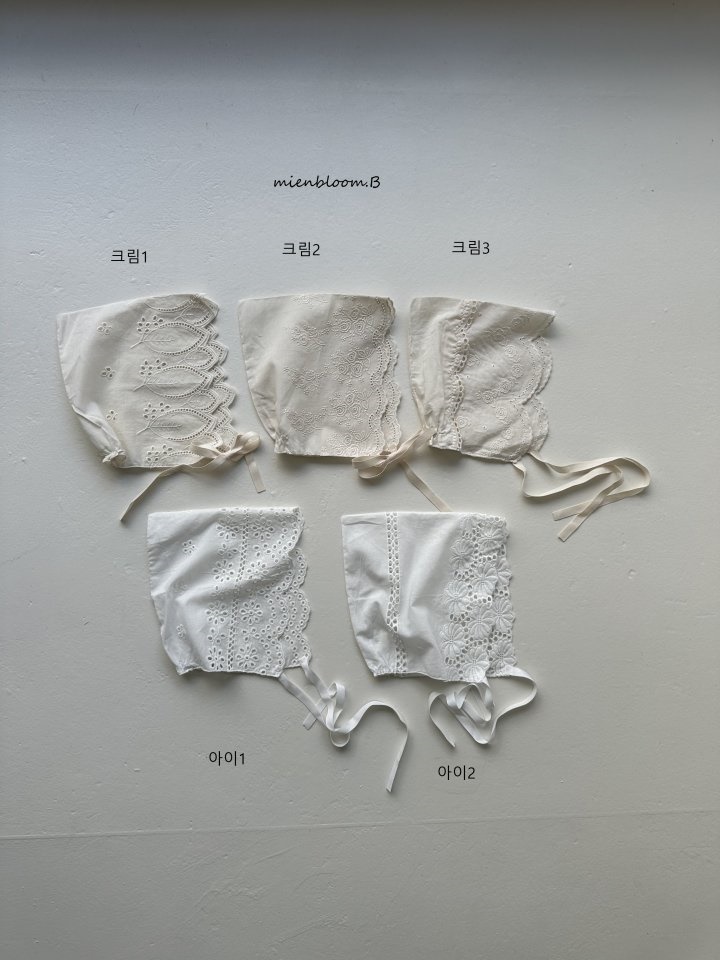 C Lace Bonnet