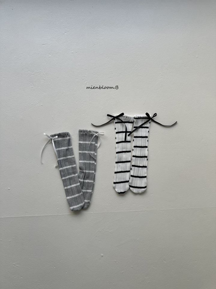 ST Ribbon Socks