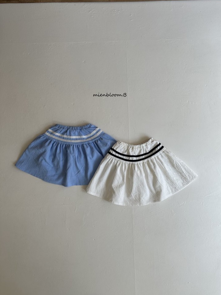Line Skirt