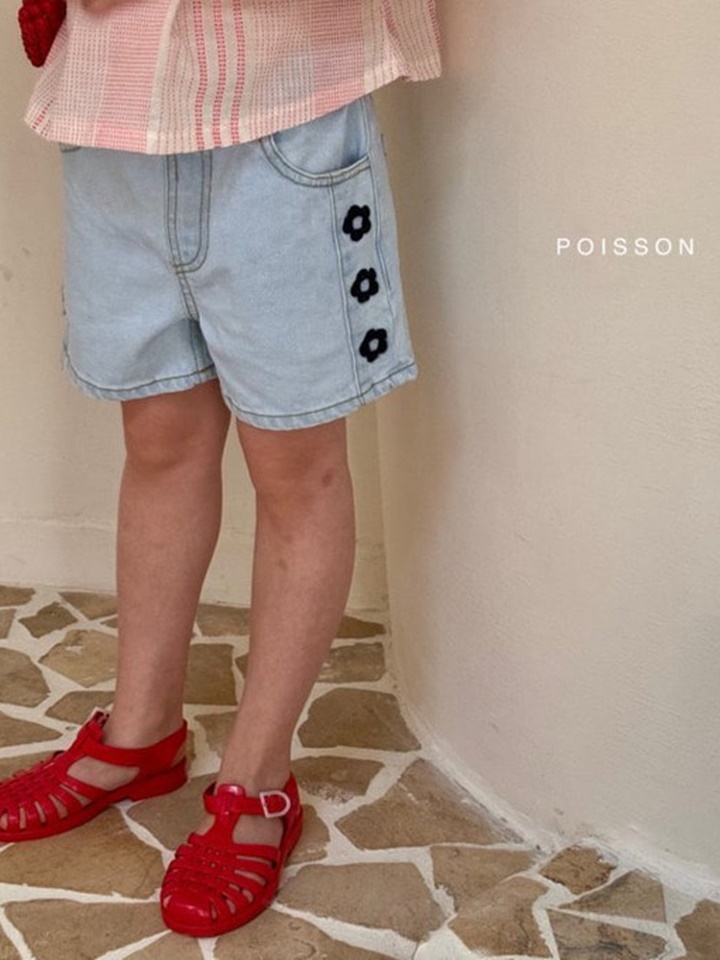 Daisy Embroidery Shorts