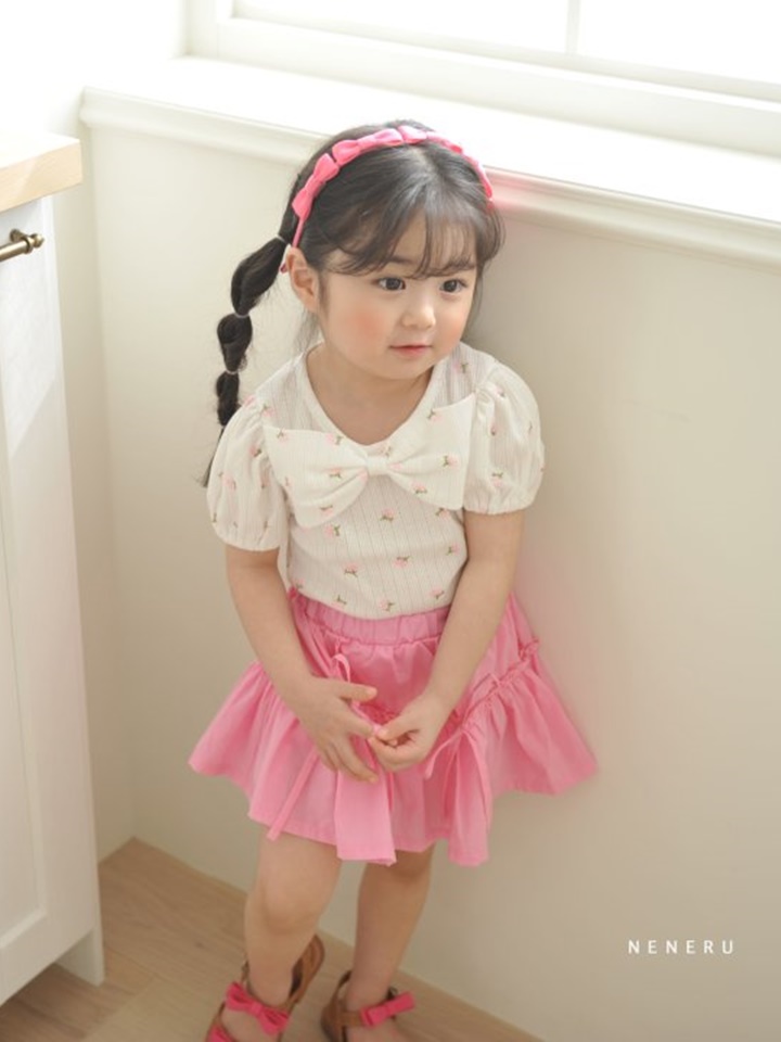 Flower Ribbon Tee