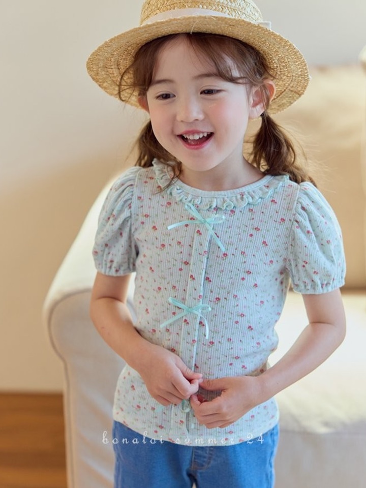 Eyelet Ribbon Tee