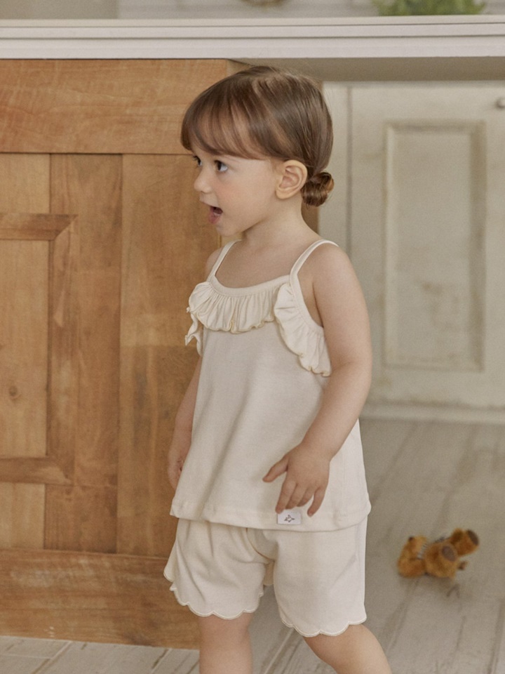 String Frill Sleeveless Tee