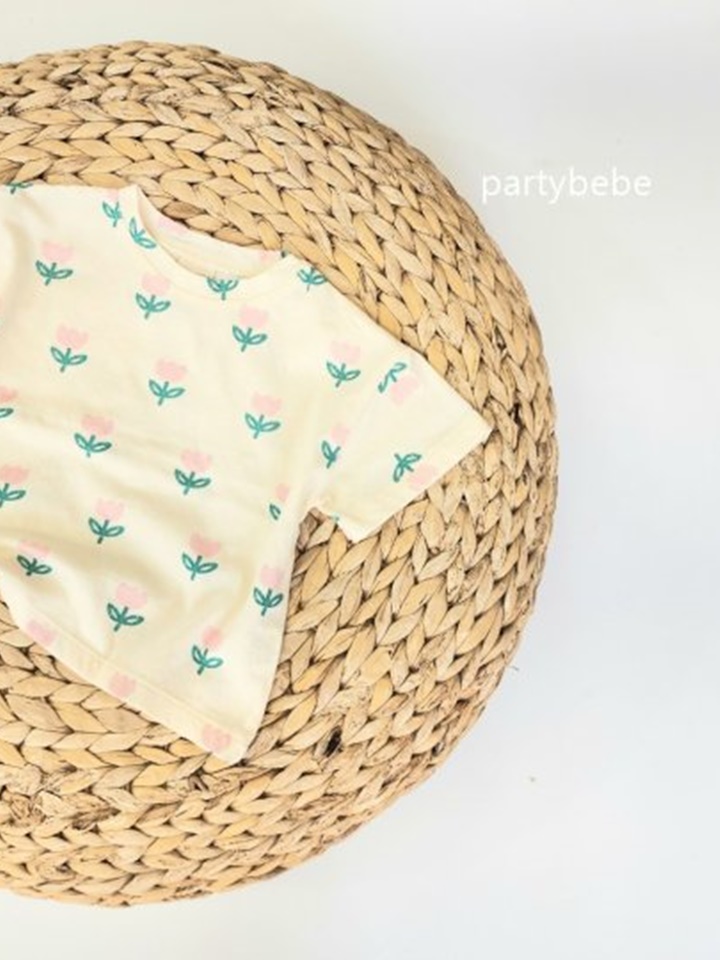 Urban Tulip Tee