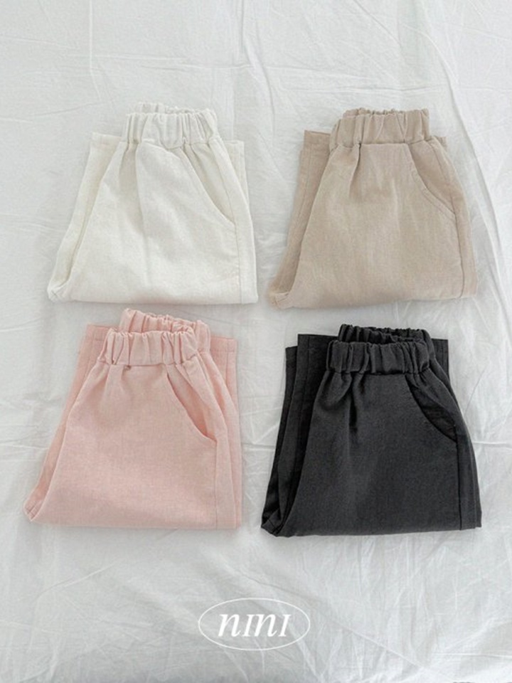 Mood L Gojaengi Cropped Shorts