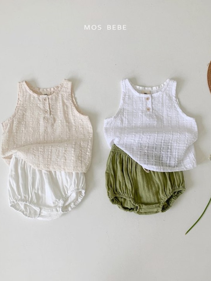 May Button Sleevless Tee
