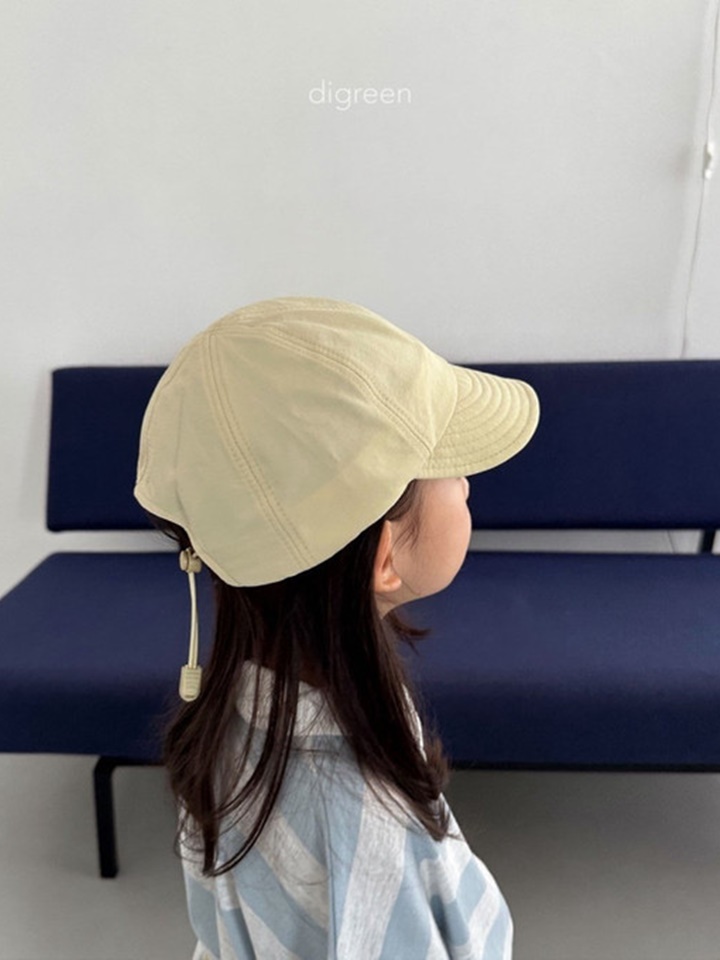 String Ball Cap