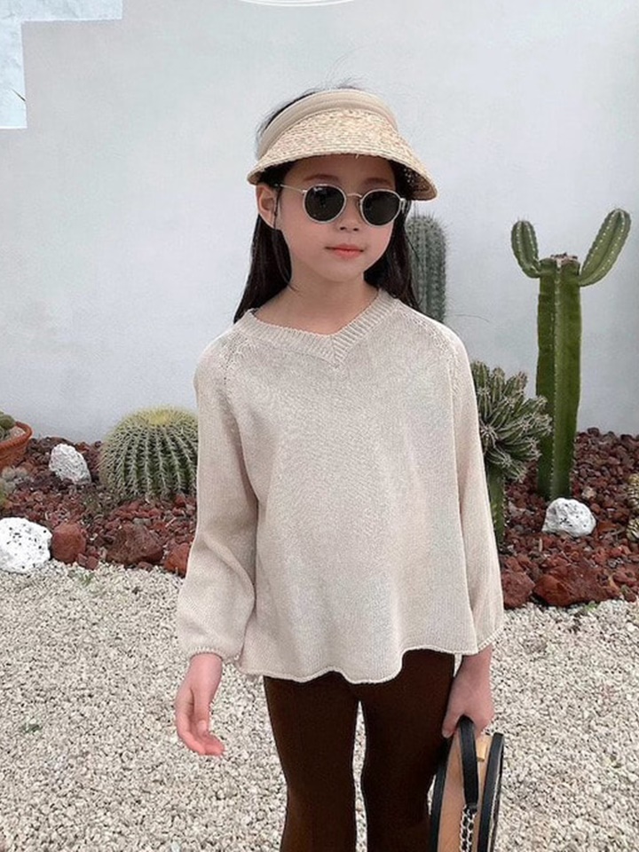 V Neck Knit With Mom