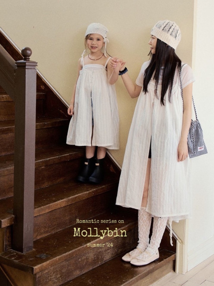 Creamy Embroidery One-Piece With Mom