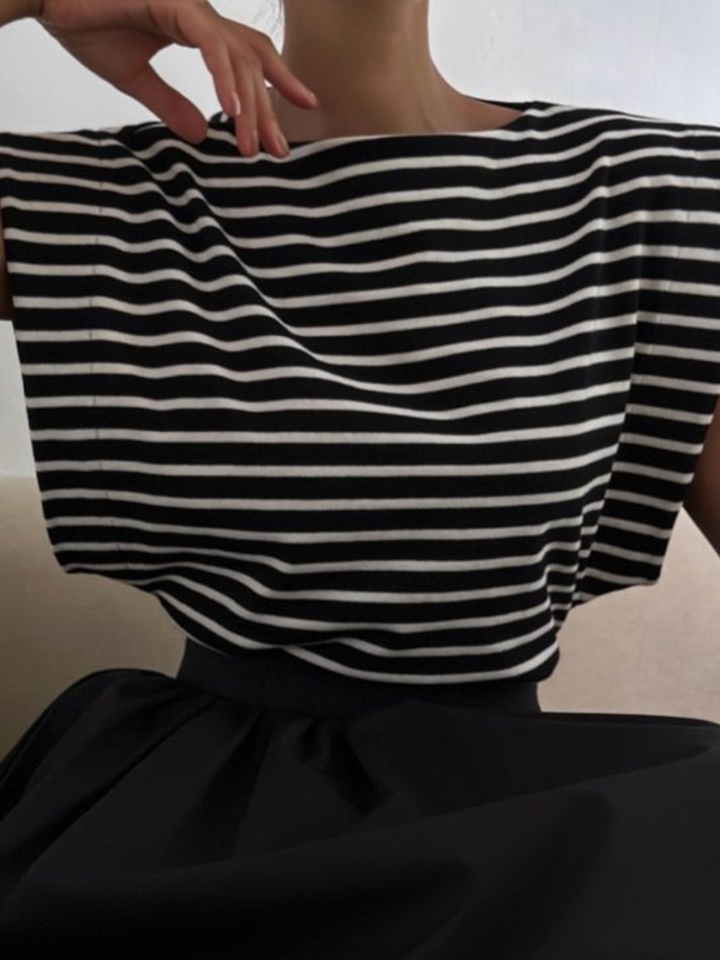 Boatneck Squared Shoulder Sleeveless Top