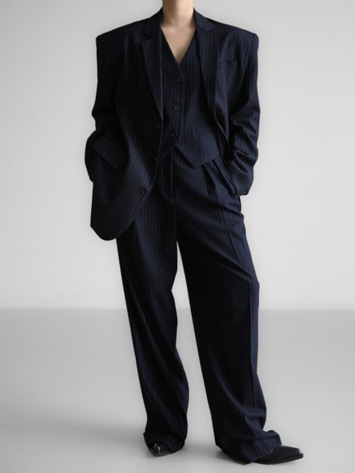 Pin Stripe Three Button Detail Single W Blazer