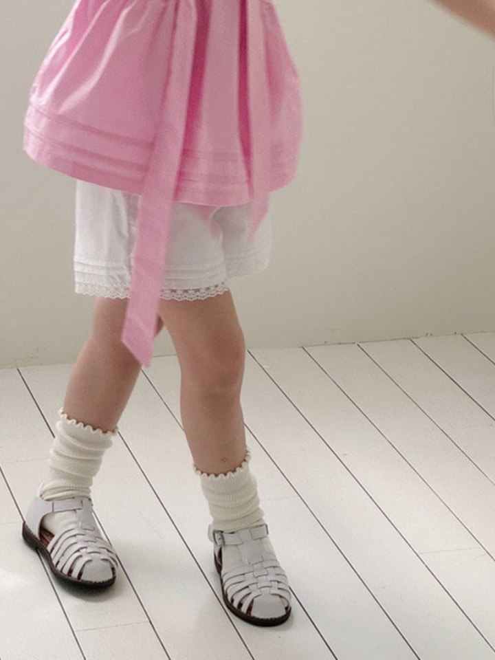 Lace Short Pants