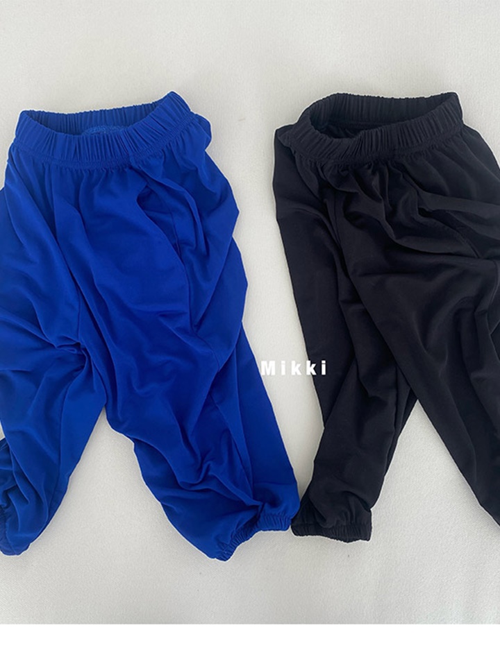 Chalrang Ice Pants With Mom