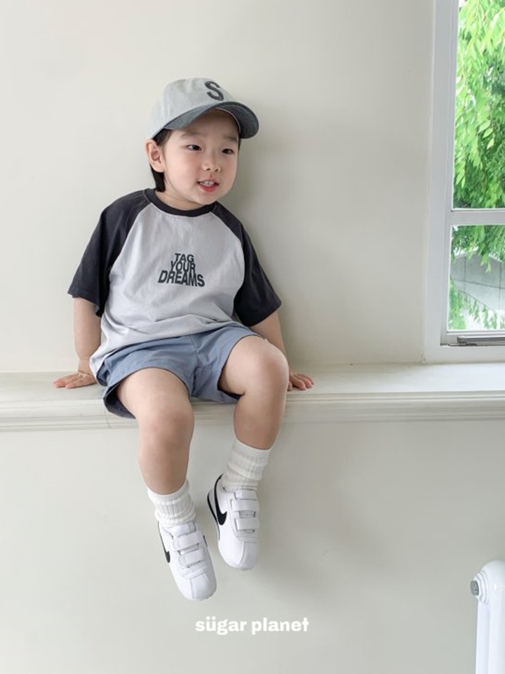 Dream Raglan Tee