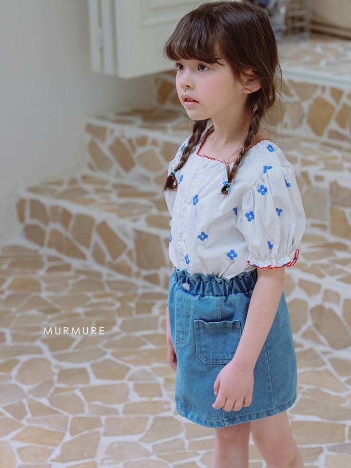 Flower Embroidery Blouse