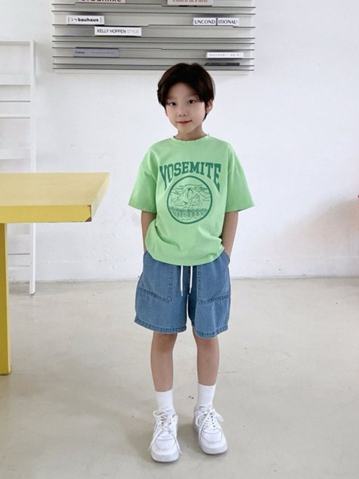Yosemi Tee