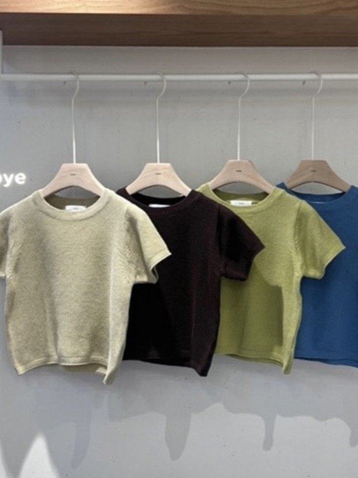 Basic Round Knit