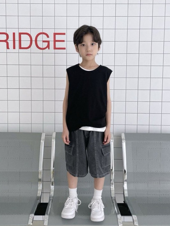 Round Over Sleeveless Tee
