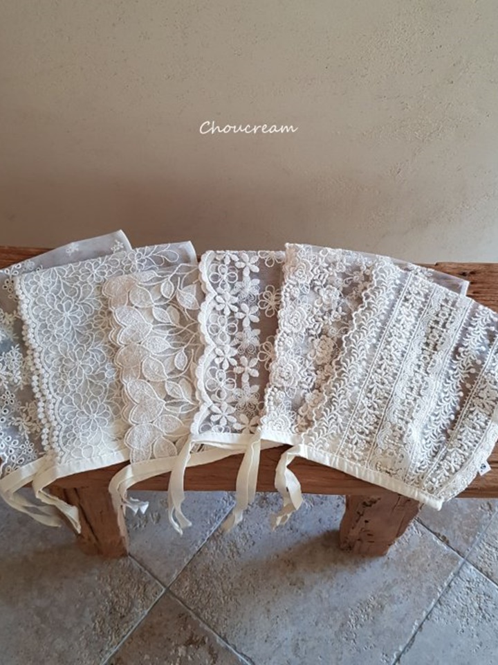 Lace Bonnet