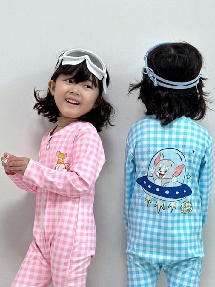 T J Rash Guard